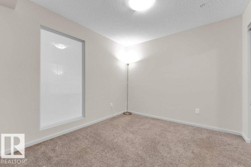 116 5404 7 Avenue Sw, Edmonton, AB - Indoor Photo Showing Other Room