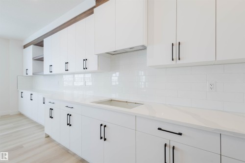 204 Basin Court, Leduc, AB - Indoor Photo Showing Kitchen