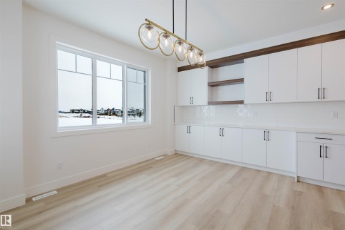 204 Basin Court, Leduc, AB - Indoor Photo Showing Kitchen