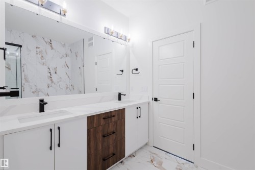 204 Basin Court, Leduc, AB - Indoor Photo Showing Other Room