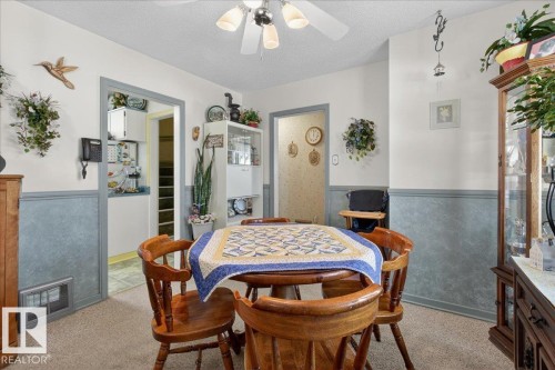 11630 71 Street, Edmonton, AB - Indoor Photo Showing Dining Room