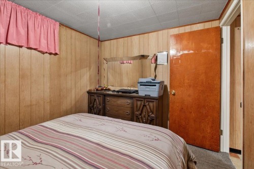 11630 71 Street, Edmonton, AB - Indoor Photo Showing Bedroom