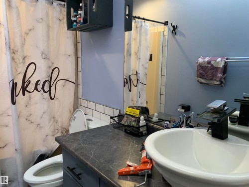 32 51551 Rge Road 212A, Rural Strathcona County, AB - Indoor Photo Showing Bathroom