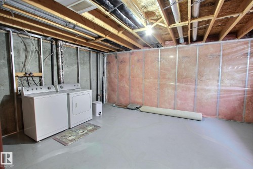 16127 132 Street, Edmonton, AB - Indoor Photo Showing Laundry Room
