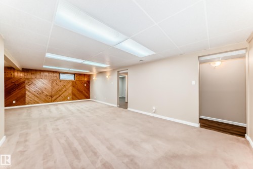8415 72 Street, Edmonton, AB - Indoor