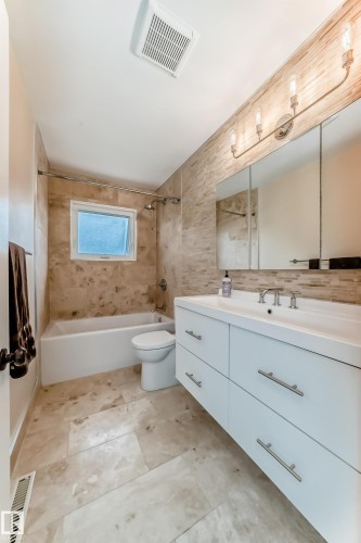 8415 72 Street, Edmonton, AB - Indoor Photo Showing Bathroom