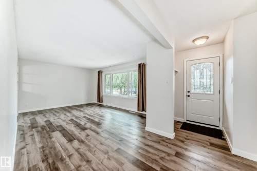 8415 72 Street, Edmonton, AB - Indoor Photo Showing Other Room
