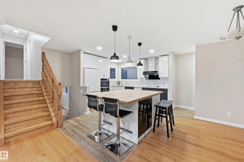 16803 93 Street, Edmonton, AB - Indoor