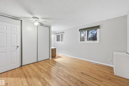 16803 93 Street, Edmonton, AB - Indoor Photo Showing Other Room
