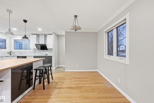 16803 93 Street, Edmonton, AB - Indoor Photo Showing Kitchen