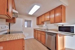 51 10453 20 Avenue  Edmonton, AB T6J 5H1