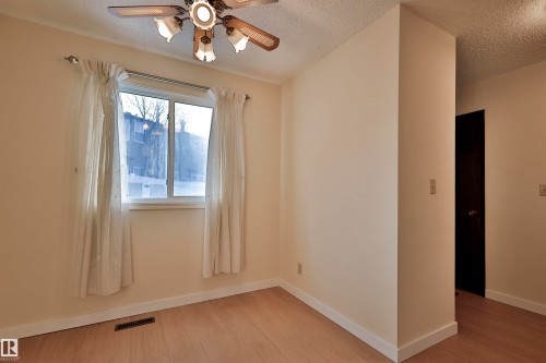 51 10453 20 Avenue, Edmonton, AB - Indoor Photo Showing Other Room
