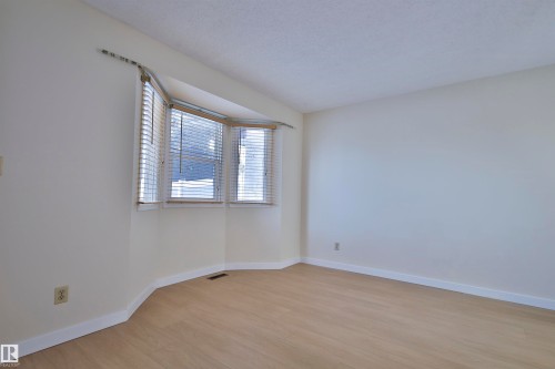 51 10453 20 Avenue, Edmonton, AB - Indoor Photo Showing Other Room