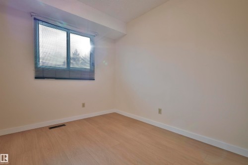 51 10453 20 Avenue, Edmonton, AB - Indoor Photo Showing Other Room