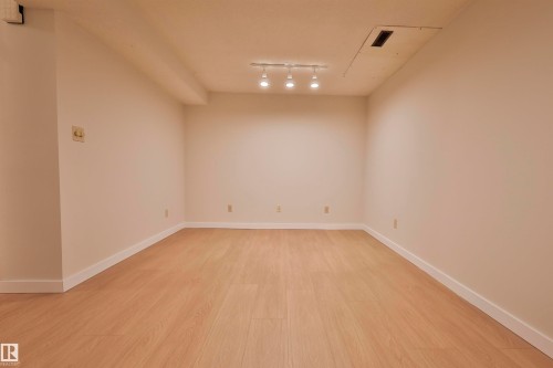 51 10453 20 Avenue, Edmonton, AB - Indoor Photo Showing Other Room