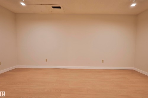51 10453 20 Avenue, Edmonton, AB - Indoor Photo Showing Other Room