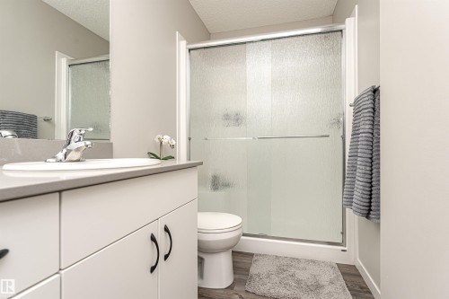 9612 Colak Link, Edmonton, AB - Indoor Photo Showing Bathroom