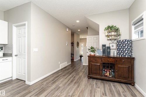 9612 Colak Link, Edmonton, AB - Indoor Photo Showing Other Room
