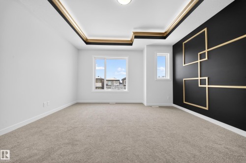 111 28 Street, Edmonton, AB - Indoor Photo Showing Other Room