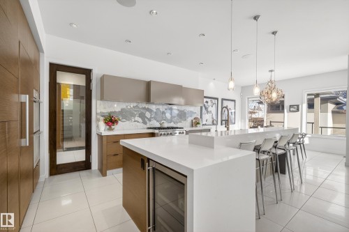 9415 144 Street, Edmonton, AB - Indoor Photo Showing Kitchen With Upgraded Kitchen