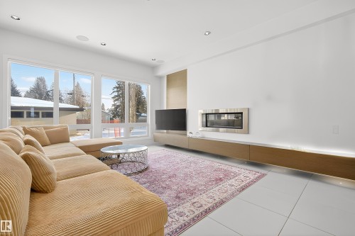 9415 144 Street, Edmonton, AB - Indoor Photo Showing Living Room With Fireplace