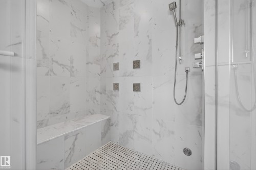 9415 144 Street, Edmonton, AB - Indoor Photo Showing Bathroom