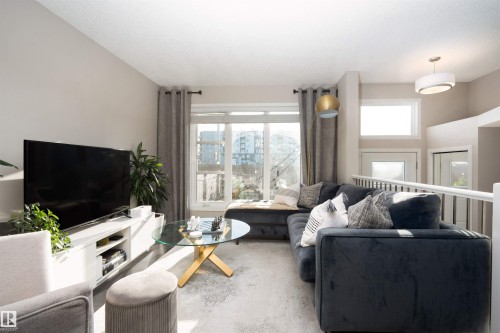 27 4470 Prowse Road, Edmonton, AB - Indoor Photo Showing Living Room