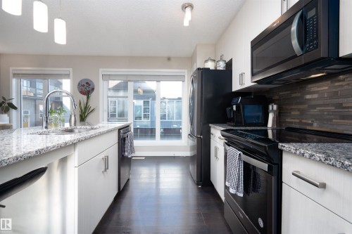 27 4470 Prowse Road, Edmonton, AB - Indoor Photo Showing Kitchen With Double Sink With Upgraded Kitchen
