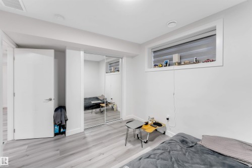 1217 29 Street, Edmonton, AB - Indoor