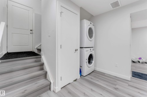 1217 29 Street, Edmonton, AB - Indoor Photo Showing Laundry Room
