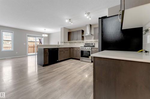 1217 29 Street, Edmonton, AB - Indoor Photo Showing Kitchen