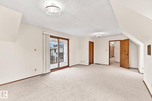 186 Willow Way, Edmonton, AB - Indoor Photo Showing Other Room