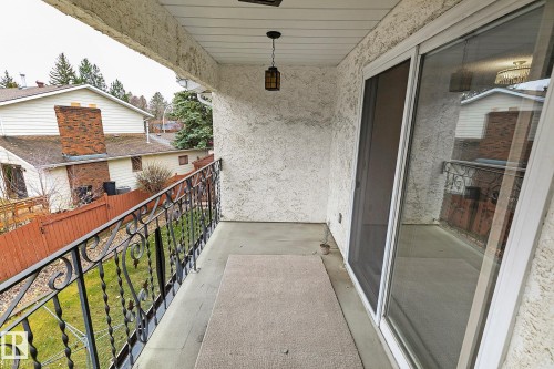 186 Willow Way, Edmonton, AB - Outdoor With Exterior