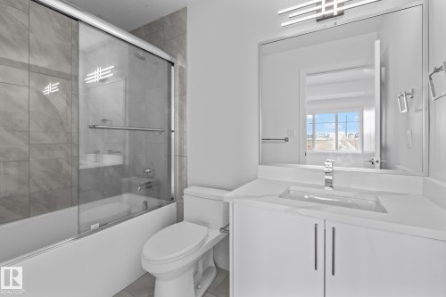 68 Waverly Way, Fort Saskatchewan, AB - Indoor Photo Showing Bathroom