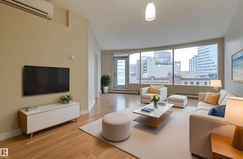 603 10136 104 Street, Edmonton, AB - Indoor Photo Showing Living Room