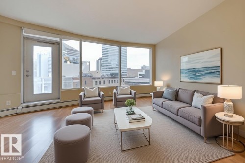 603 10136 104 Street, Edmonton, AB - Indoor Photo Showing Living Room