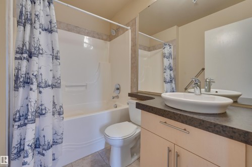 603 10136 104 Street, Edmonton, AB - Indoor Photo Showing Bathroom