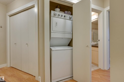 603 10136 104 Street, Edmonton, AB - Indoor Photo Showing Laundry Room
