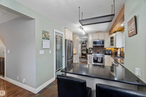 501 Lakeside Drive, Rural Parkland County, AB - Indoor Photo Showing Kitchen