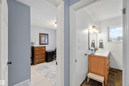 501 Lakeside Drive, Rural Parkland County, AB - Indoor