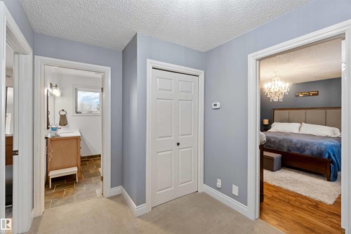 501 Lakeside Drive, Rural Parkland County, AB - Indoor Photo Showing Bedroom