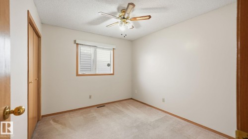 Edmonton, AB - Indoor Photo Showing Other Room