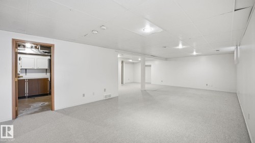 Edmonton, AB - Indoor