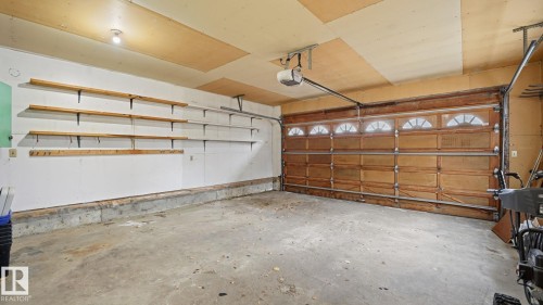 Edmonton, AB - Indoor Photo Showing Garage