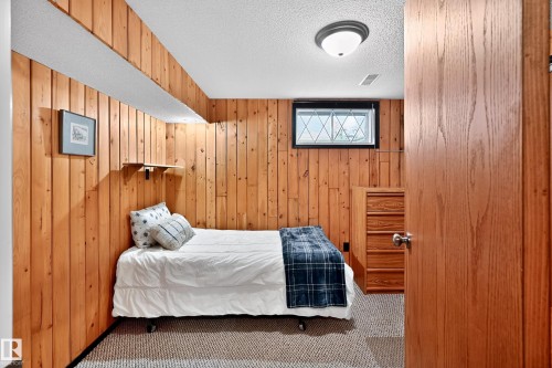 9616 154 Street, Edmonton, AB - Indoor Photo Showing Bedroom