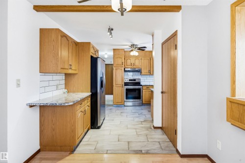 9616 154 Street, Edmonton, AB - Indoor Photo Showing Kitchen