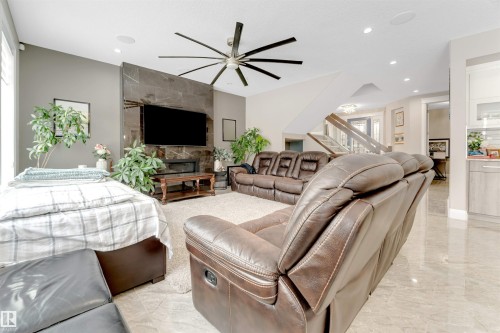 2029 89B Street, Edmonton, AB - Indoor Photo Showing Living Room