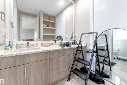 2029 89B Street, Edmonton, AB - Indoor Photo Showing Bathroom