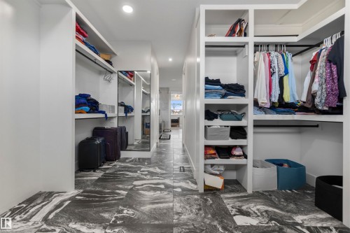 3904 Ginsburg Crescent, Edmonton, AB - Indoor With Storage
