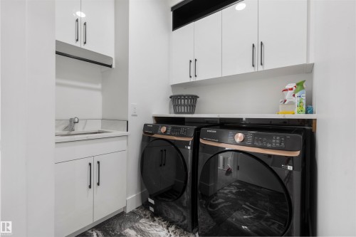 3904 Ginsburg Crescent, Edmonton, AB - Indoor Photo Showing Laundry Room